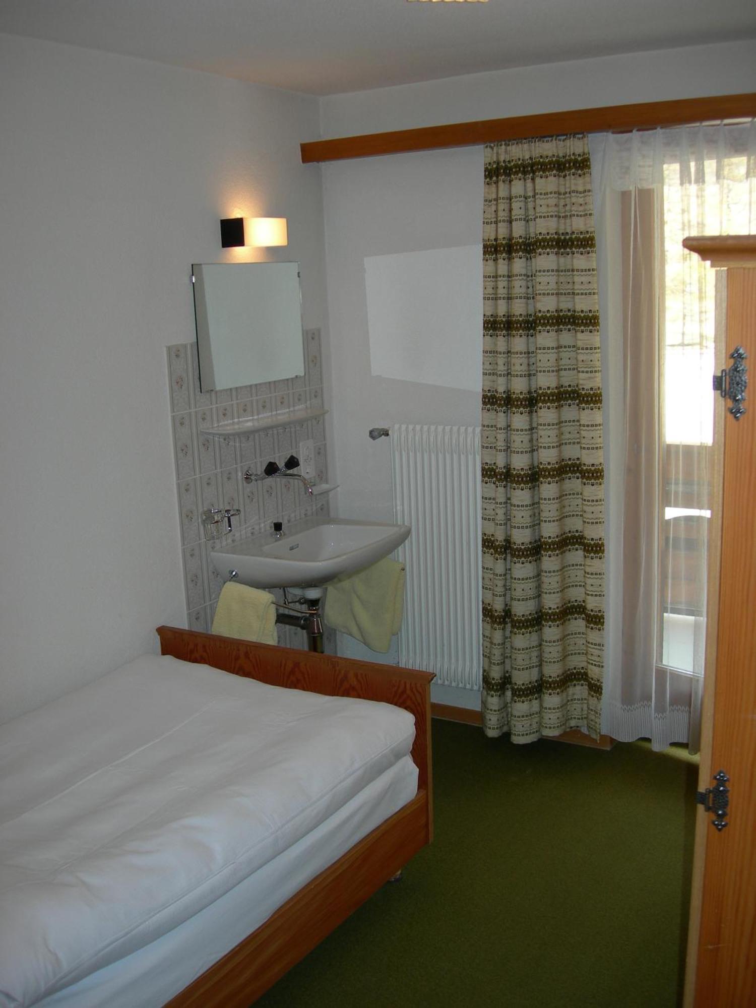 Hotel Adler Saas-Grund Εξωτερικό φωτογραφία